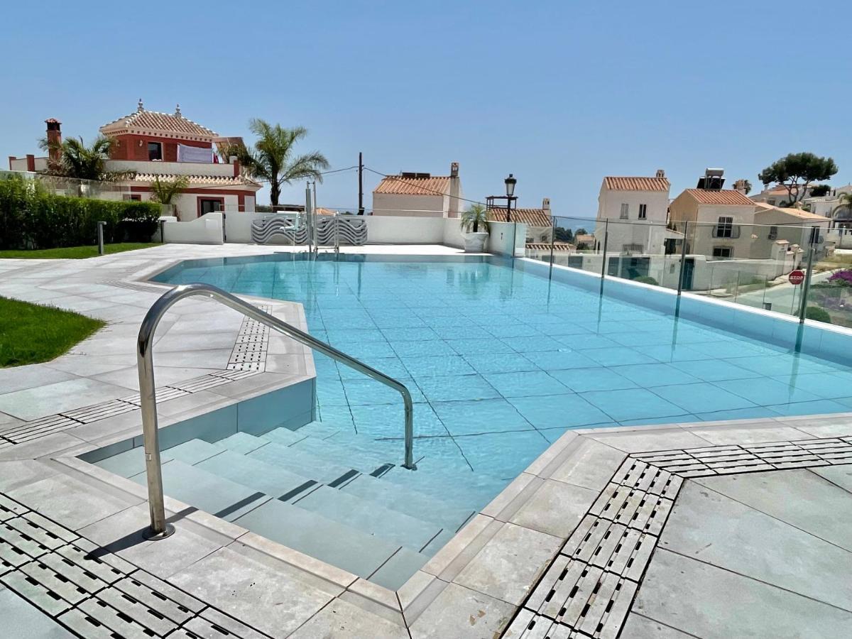 Royal Palm 12 Apartment Nerja Luaran gambar