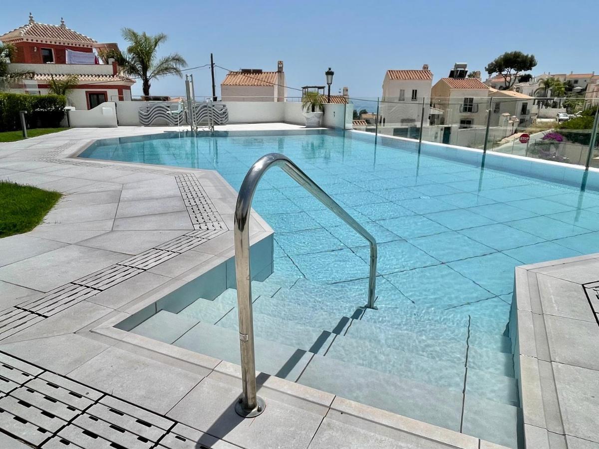 Royal Palm 12 Apartment Nerja Luaran gambar